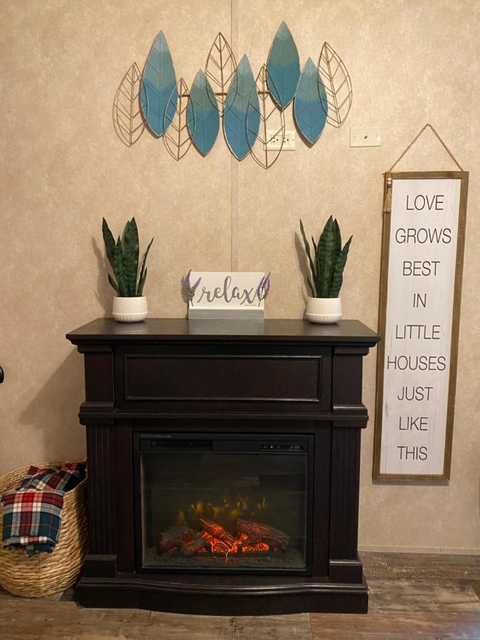 Your Own Cozy Tiny Home Austell Exteriör bild
