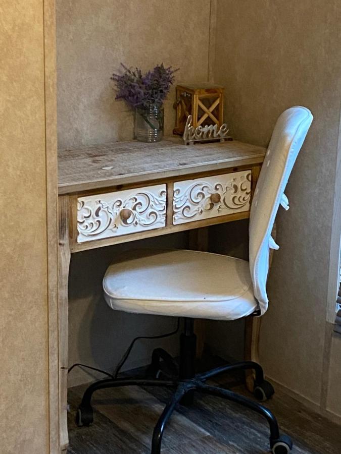 Your Own Cozy Tiny Home Austell Exteriör bild